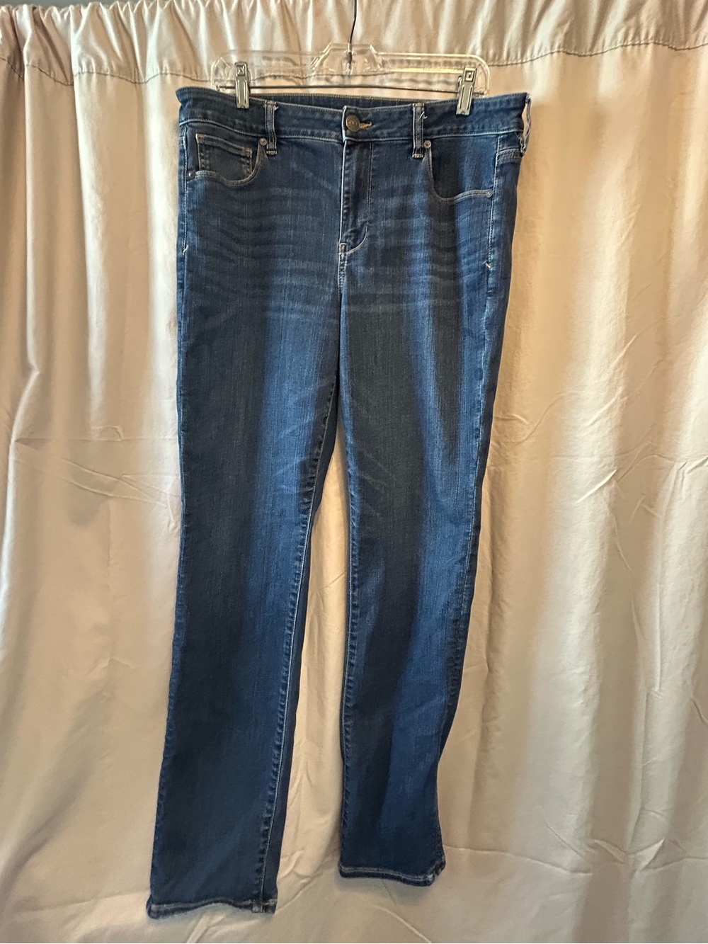 American Eagle Outfitters Woman’s 14L Dark Blue Straight Jeans